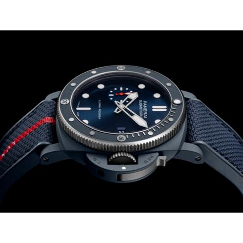 panerai submersible quarantaquattro luna rossa|More.